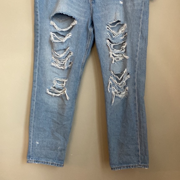 NWT H&M boyfriend distressed jeans - Picture 2 of 5